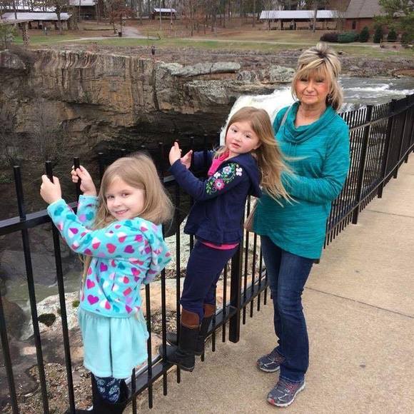 Meet your Posher, Vicki - Picture 1 of 1